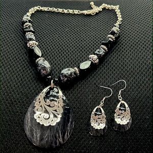 New Black/Silver Statement Necklace Earrings Set